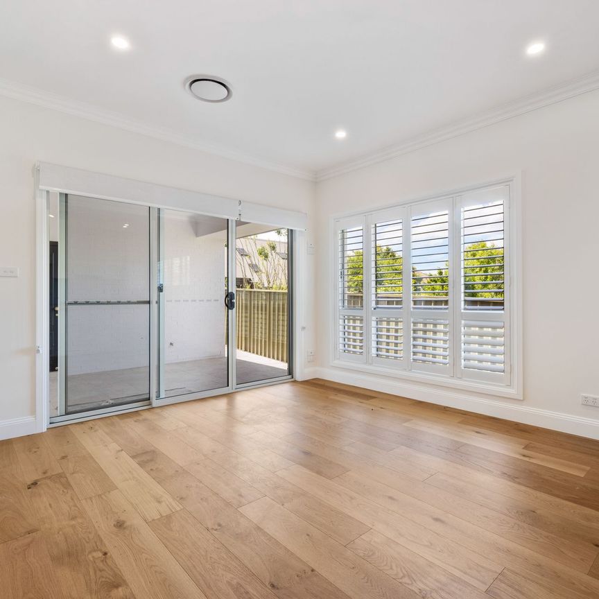 Modern 3-Bedroom Home in the Heart of the CBD - Photo 1