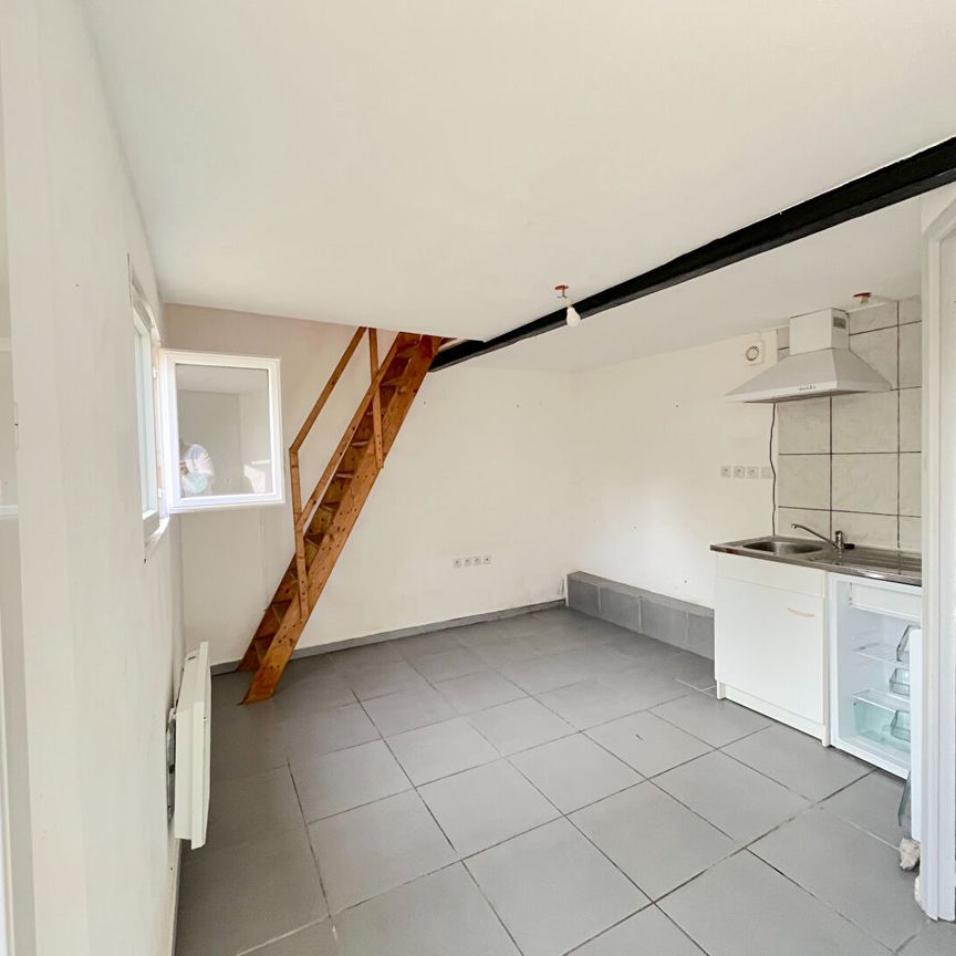 A LOUER APPARTEMENT 2 PICES AVEC TERRASSE - LE HAILLAN - Photo 1