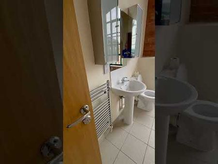 2 Bed Flat, Raleigh Square, NG7 - Photo 5