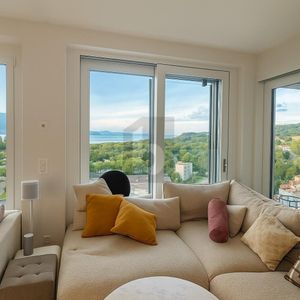 VUE IMPRENABLE SUR LE LAC ET LA VILLE - Photo 2