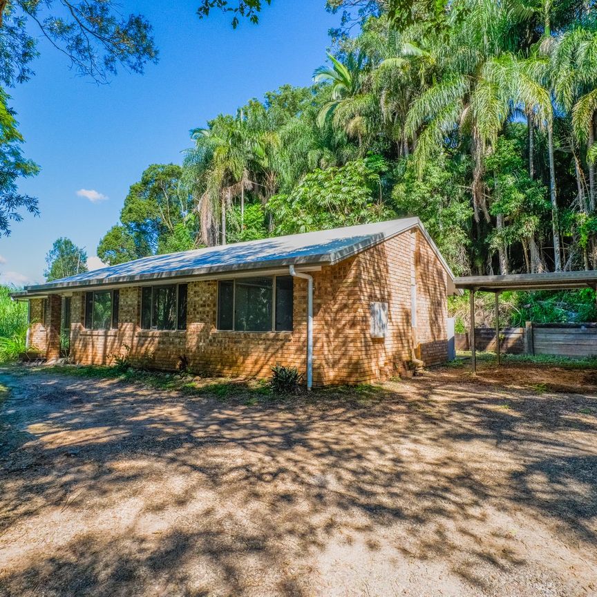 Space for the Whole Family – and the Horses&excl; - Photo 1