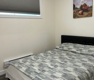 Furnished 2 Bedroom Basement Suite in Kensington - Photo 5