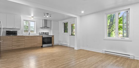 Grand 4.5 A Côté Du Metro Pie-IX - Photo 2