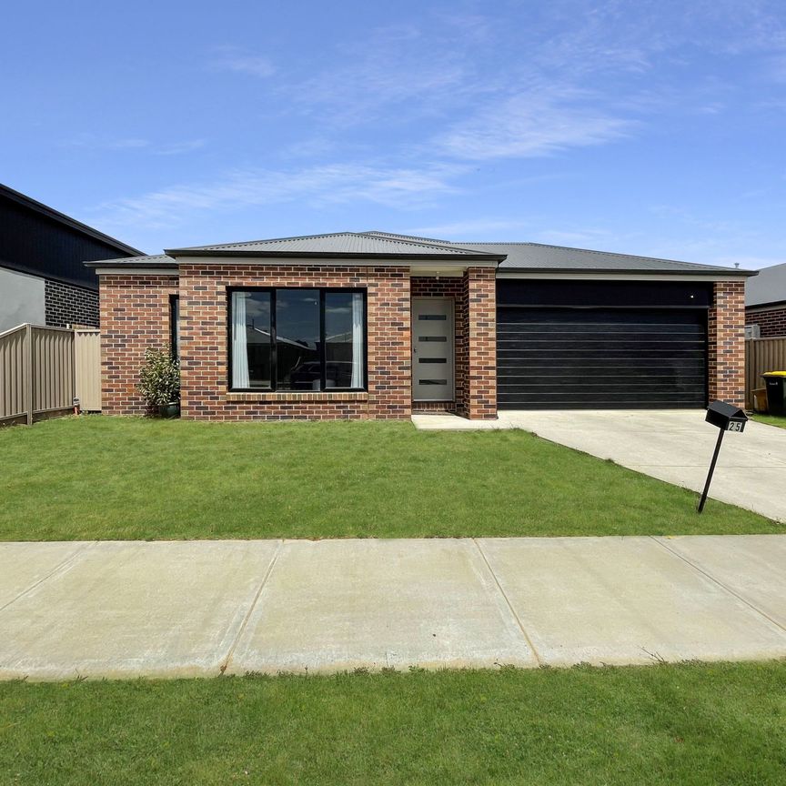 25 Honour Avenue, Winter Valley - Photo 1