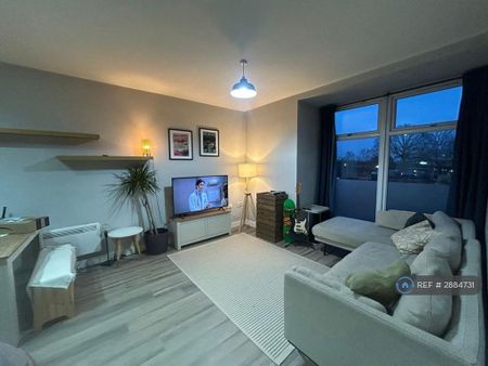 2 bedroom flat to rent - Photo 3