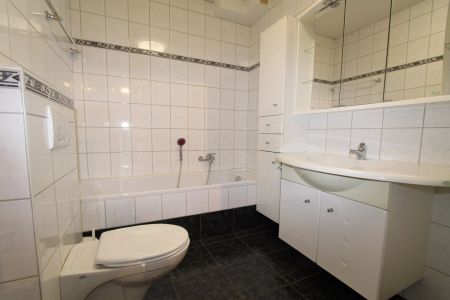 RUIM DUPLEX APPARTEMENT MET TERRAS EN AUTOSTAANPLAATS - Photo 2