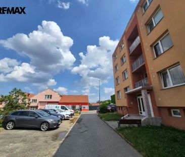 Pronájem slunného bytu 1+1, 39 m - Fotografie 1