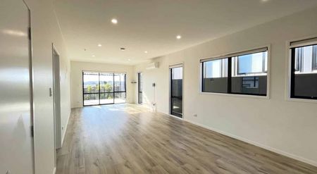 Only 10mins Drive away from Ormiston Town Centre. - Photo 4