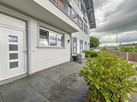 2 ½ PIÈCES - Avec une terrasse! - Foto 2