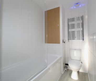1 Bedroom Apartment To Let - Photo 5