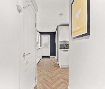 Not Your Average House Share Studio 1 - Photo 5