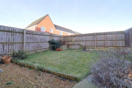 3 bedroom semi-detached house to rent - Photo 4