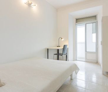Room in a shared 9-bedroom apartment for rent in Lisbon, Lisbon - Foto 5