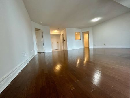 For Lease - 1 Balmoral Avenue Unit# 616, Toronto, Ontario - Photo 3