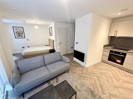 Studio to rent - Photo 1