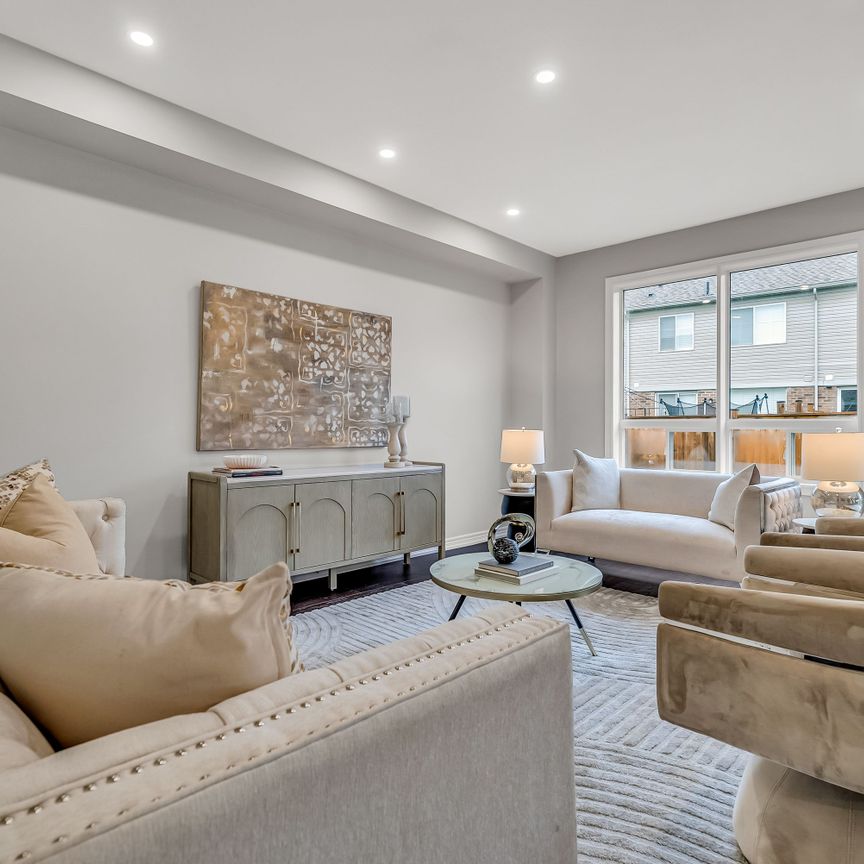 For Lease - 40 Britannia Avenue, Oshawa, Ontario - Photo 1