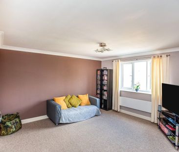 Pioneer Way, WATFORD - Photo 1