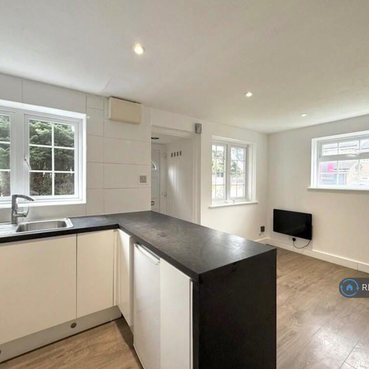 1 bedroom end of terrace house to rent - Photo 1