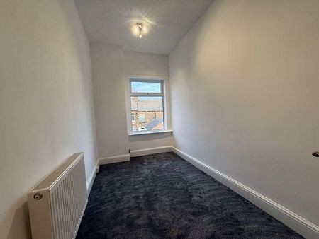 3 bedroom terraced house to rent - Photo 4