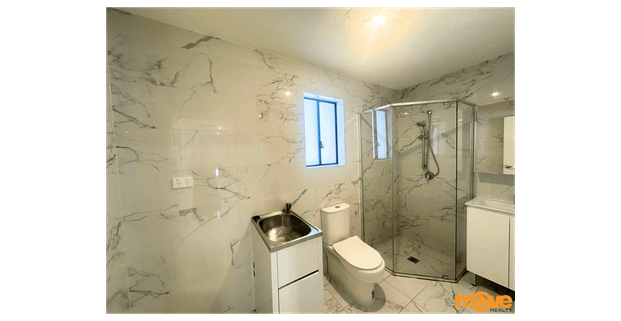 Spacious 2 Bed Granny Flat in Convenient Location - Photo 1