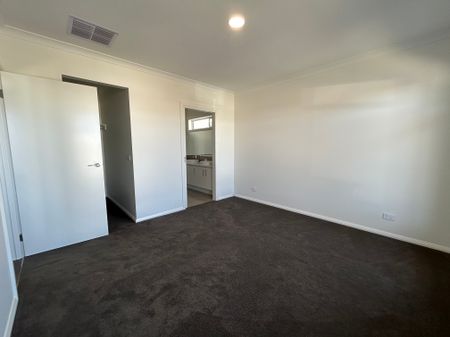 48 Harkin Avenue, Wodonga - Photo 3