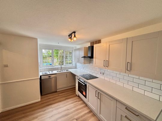 Pikes Crescent, Taunton, Somerset - Photo 1