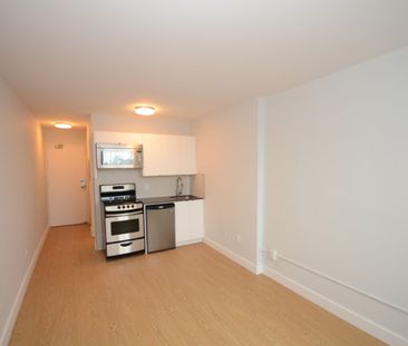 798 Richmond Street West - Photo 3
