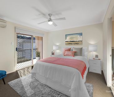 Spacious Townhouse in a Private Leafy Complex - Photo 3