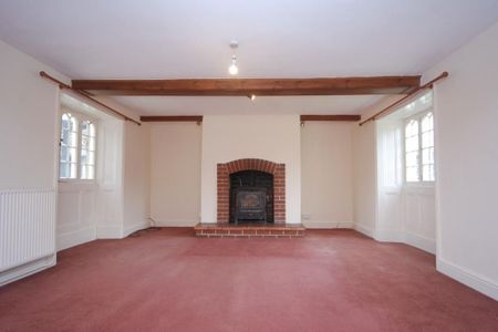 4 bedroom detached house to rent - Photo 3