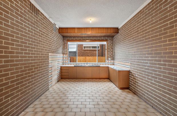 12 Larnook Crescent, Mooroolbark - Photo 1