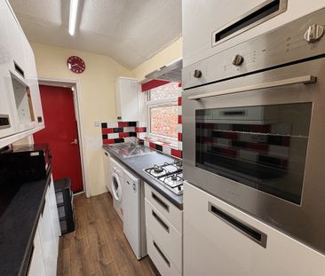 Upper Newborough Street, Burton Stone Lane - P2265 - Photo 6