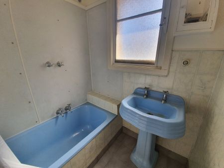 6 MONTH LEASE ONLY! - Photo 5