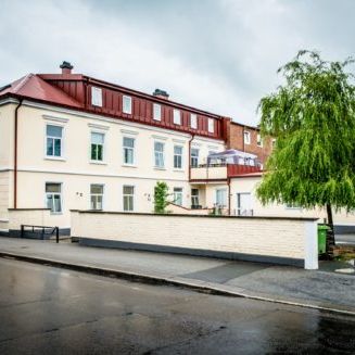 Centralt belägen 3:a Adelgatan 6, Tomelilla 82 kvadratmeter. Ej balkong, Ej hiss - Photo 2