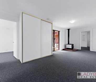 Family Home - Photo 4