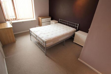 4 bedroom house to rent - Photo 3