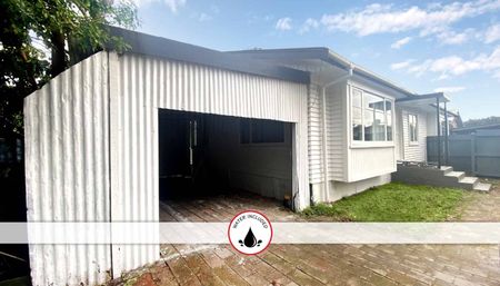 REFURBISHED 3 BEDROOM! - Photo 3