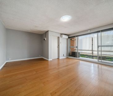 Light Filled updated Two Bedroom - Photo 4