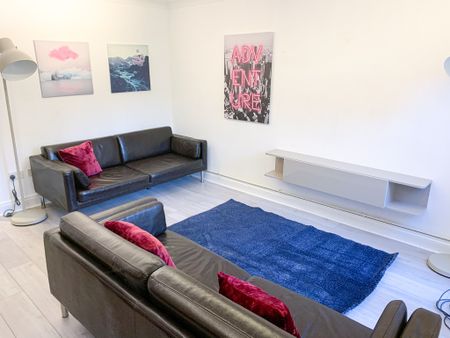 6 Bed Terraced House, Spear Road, SO14 - Photo 3