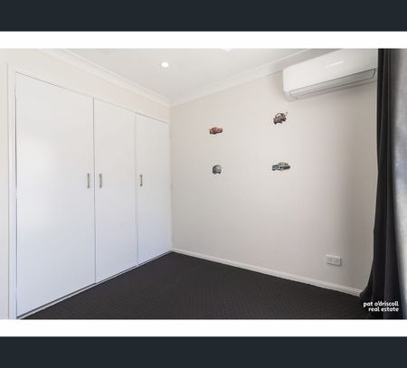 13 Stenlake Avenue, Kawana, Qld 4701 - Photo 3