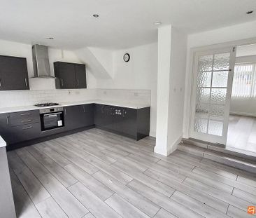 3 bedroom link detached house to rent - Photo 5