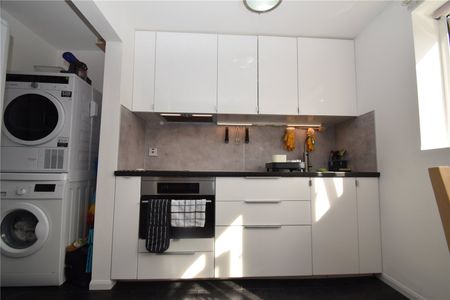 1 bed ground floor flat to rent in Hildenley Close, Scarborough, YO12 - Photo 3