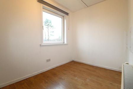 4 bedroom detached house to rent - Photo 2