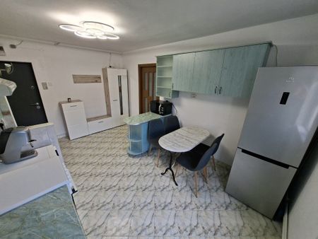 Apartment cu 3 camere + loc de parcare Gradiste - Photo 5
