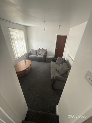 5 bedroom terraced house to rent - Photo 1