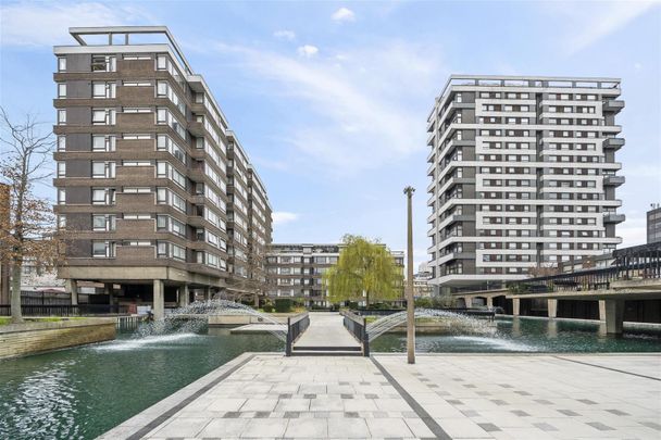 THE WATER GARDENS, W2, London - Photo 1
