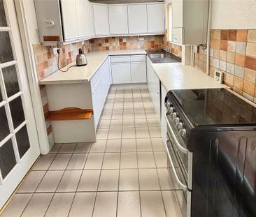 2 bedroom semi-detached house to rent - Photo 6