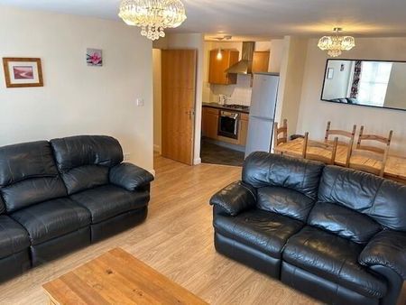 16 Chichester Building, 33 Old Bakers Court, Belfast, BT6 8QX - Photo 2
