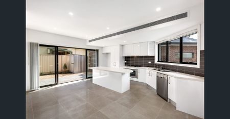 Walk To Everything! - Photo 4