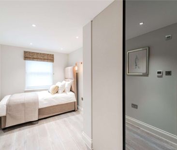 Completely modernised three bedroom townhouse moments from Marylebone - Photo 5