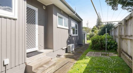 Renovated two bedroom unit in Hillcrest - Photo 3